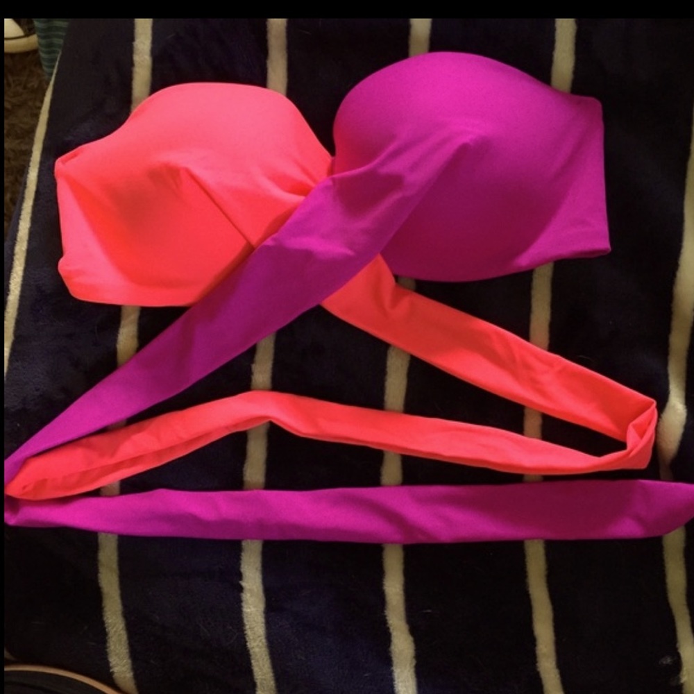 Pink bikini top